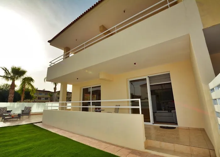 Nissi Martha アパート