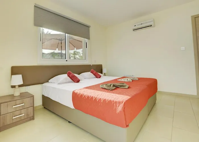 Nissi Martha アパート