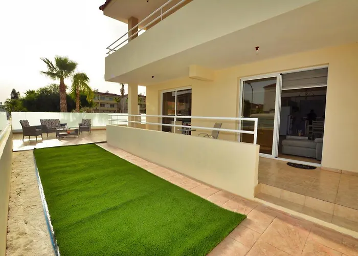 アパート Nissi Martha