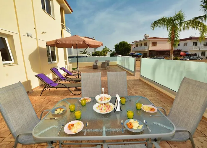 Nissi Martha アパート