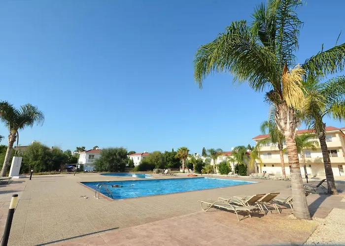 アパート Nissi Martha アヤナパ