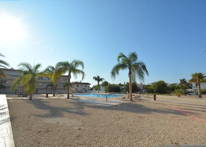 Nissi Martha アパート